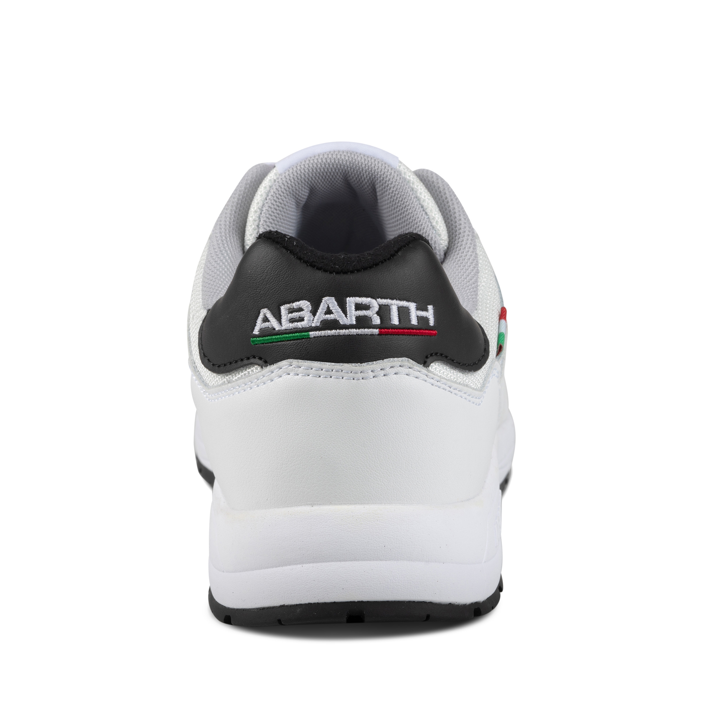 Rückansicht eines weißen Abarth Sicherheitsschuhs mit schwarzem Fersenpolster, Abarth-Schriftzug und italienischer Flagge im Design.