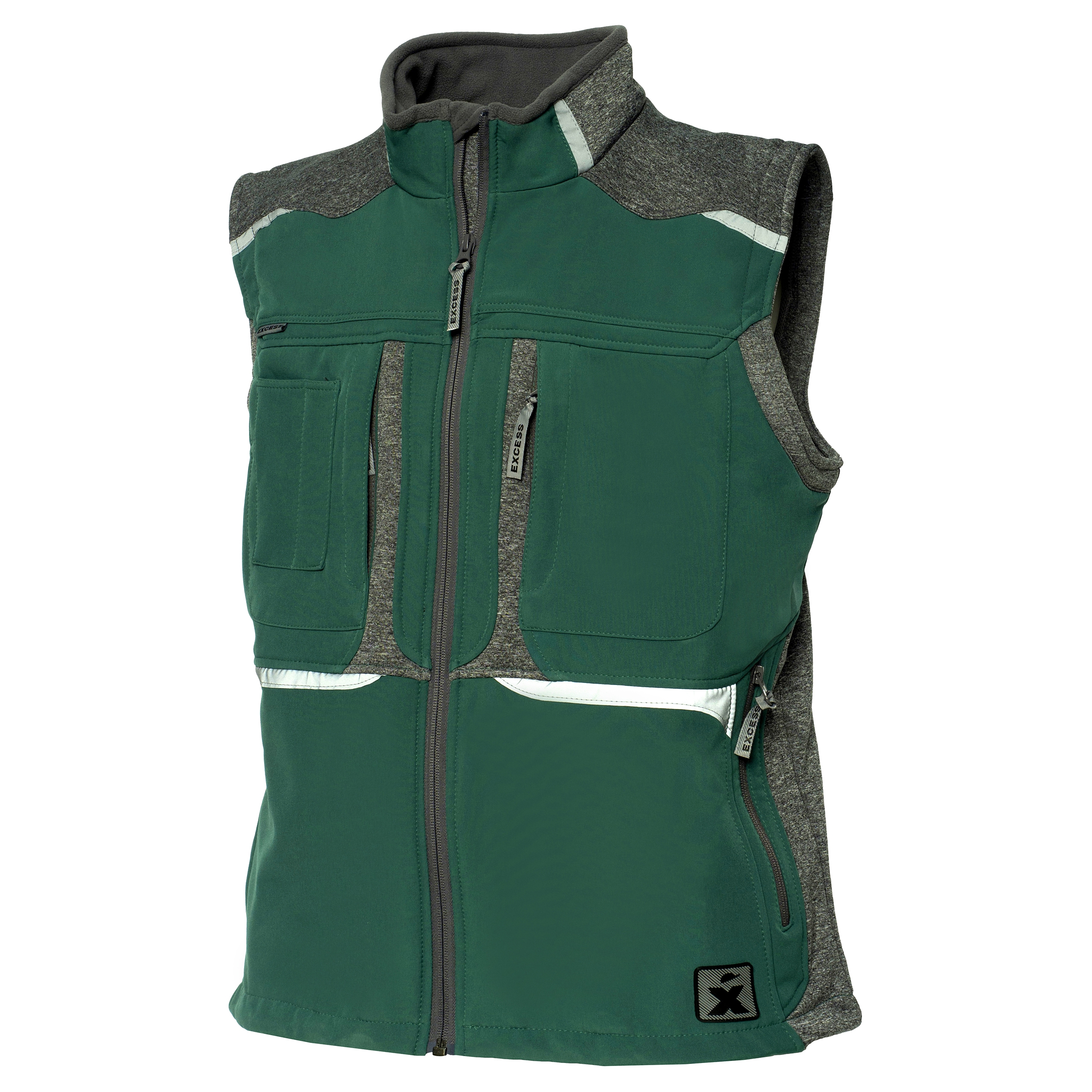 Rückseite der ärmellosen Softshell-Arbeitsweste von Excess in Grün mit grauen Seiteneinsätzen, Belüftungsfalte am Rücken, hohem Kragen und reflektierendem Logo am unteren Saum.